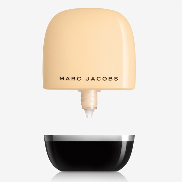 Marc Jacobs Shameless Foundation Fair - Picture 1 of 4